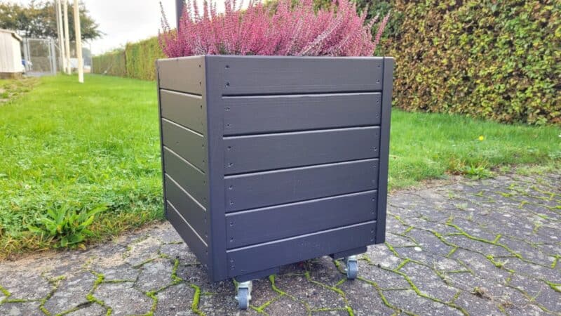 Plantekasse Eivind 50x50x46cm Robinie/Sort På hjul