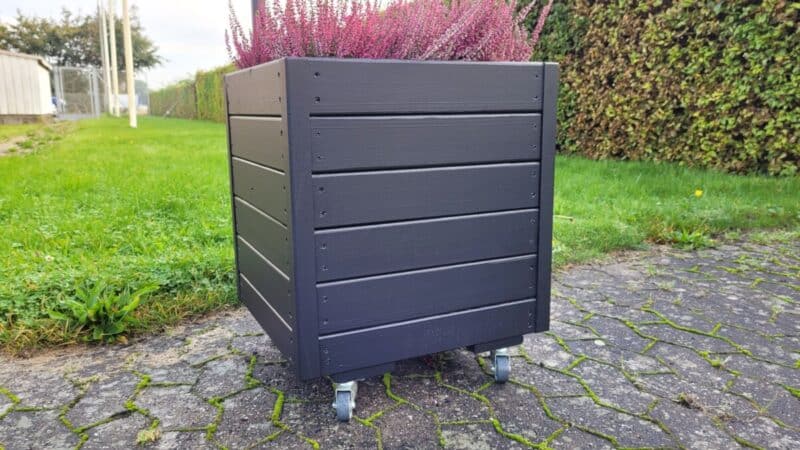 Plantekasse Eivind 50x50x46cm Robinie/Sort På hjul - Billede 4
